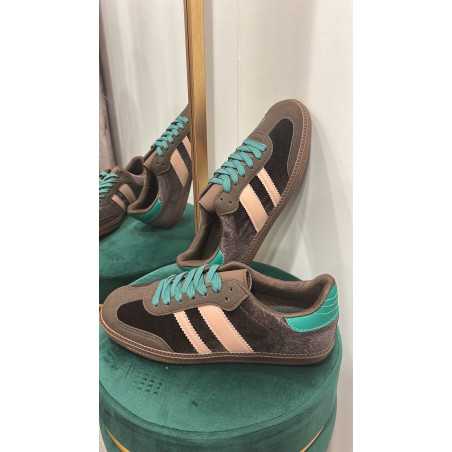 DEPORTIVA RETRO MARRÓN 507